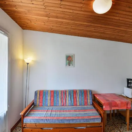 Vakantiehuis Pleasant Holiday In Saint-savinien With Pool